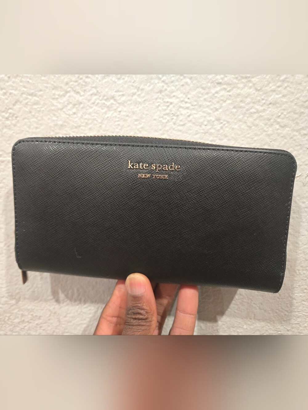 Kate Spade New York Black Saffiano Zip Wallet